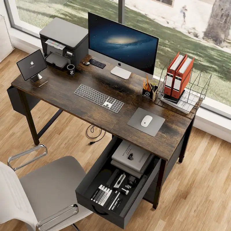 Bureau d'ordinateur moderne avec station de charge et tiroirs de rangement réversibles pour bureau à domicile ou salle d'étude