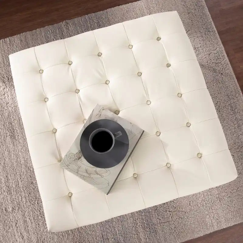 Pouffe capitonné en similicuir