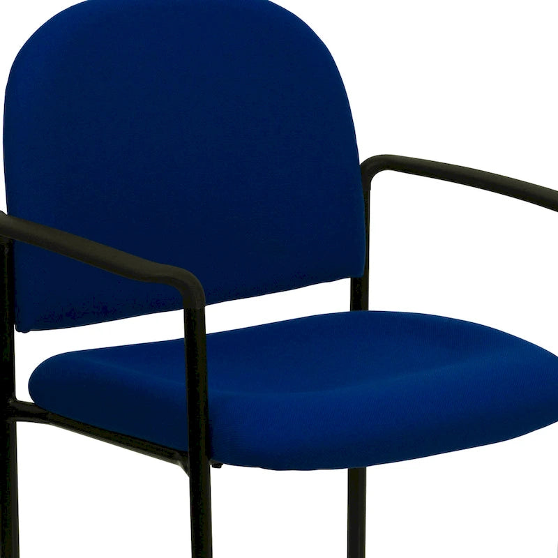 Chaise de réception latérale empilable en acier avec accoudoirs, modèle Confort